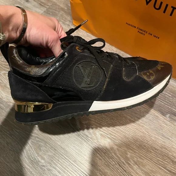 Louis Vuitton run away sneakers - Picture 4 of 9